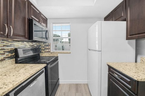 Copropriété à vendre à Tampa, Floride: 2 chambres, 83.98 m2 № 1803635 - photo 16