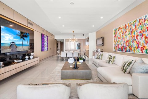 Condo in Sunny Isles Beach, Florida, 3 bedrooms  № 1855316 - photo 2