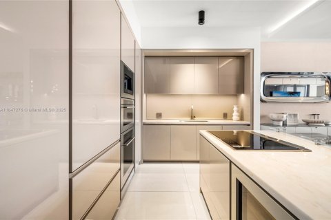Condo in Sunny Isles Beach, Florida, 3 bedrooms  № 1855316 - photo 10