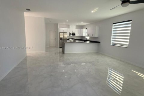 Купить виллу или дом в Лихай-Эйкерс, Флорида 3 спальни, 143.63м2, № 2008986 - фото 9