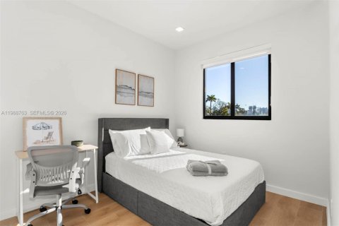 Touwnhouse à louer à Miami, Floride: 4 chambres, 161.19 m2 № 2051039 - photo 9