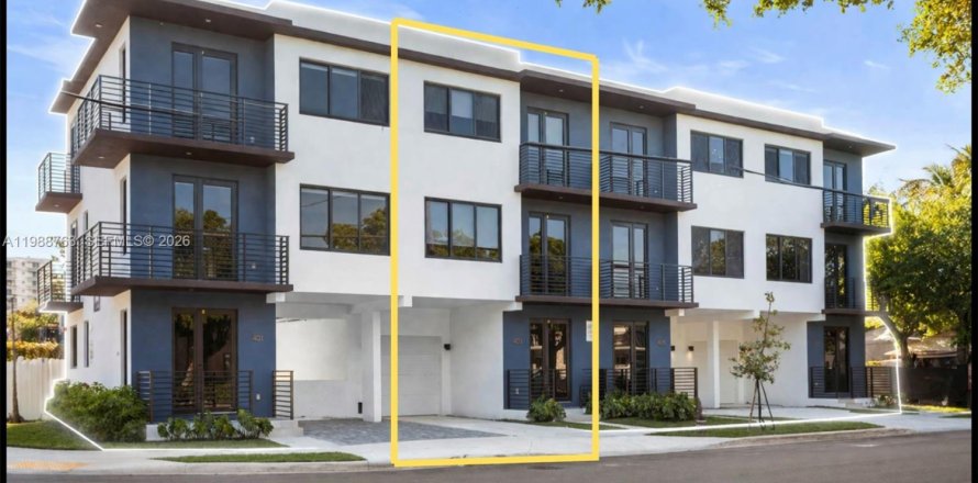 Touwnhouse à Miami, Floride 4 chambres, 161.19 m2 № 2051039
