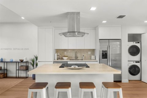 Touwnhouse à louer à Miami, Floride: 4 chambres, 161.19 m2 № 2051039 - photo 8