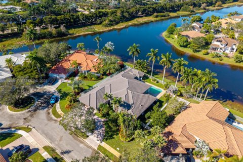 Villa ou maison à Weston, Floride 7 chambres, 444.72 m2 № 2034163