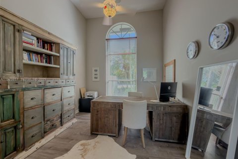 Casa en venta en Weston, Florida, 7 dormitorios, 444.72 m2 № 2034163 - foto 25