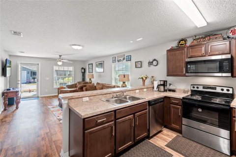 Casa en venta en Zephyrhills, Florida, 2 dormitorios, 99.78 m2 № 1634233 - foto 11