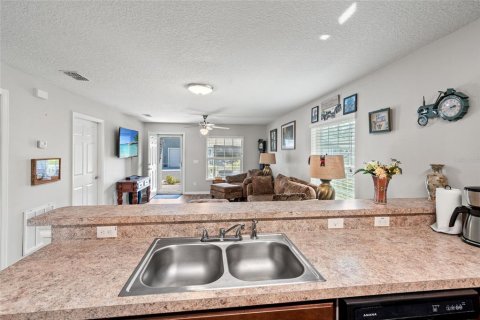Casa en venta en Zephyrhills, Florida, 2 dormitorios, 99.78 m2 № 1634233 - foto 12