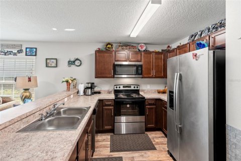 Casa en venta en Zephyrhills, Florida, 2 dormitorios, 99.78 m2 № 1634233 - foto 10