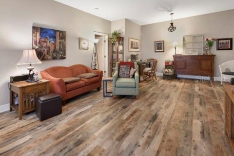 Adosado en venta en DeLand, Florida, 3 dormitorios, 155.61 m2 № 2167563 - foto 3