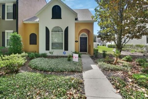 Adosado en DeLand, Florida 3 dormitorios, 155.61 m2 № 2167563