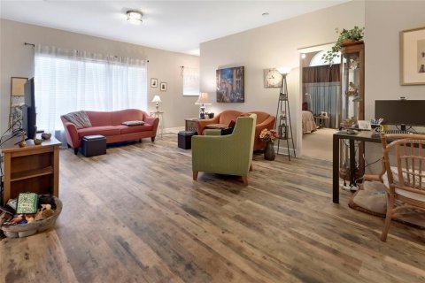 Adosado en venta en DeLand, Florida, 3 dormitorios, 155.61 m2 № 2167563 - foto 2