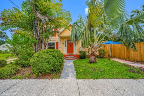 House in Saint Petersburg, Florida 2 bedrooms, 74.32 sq.m. № 1817251 - photo 8