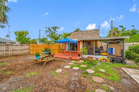 House in Saint Petersburg, Florida 2 bedrooms, 74.32 sq.m. № 1817251 - photo 13