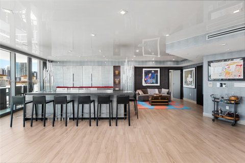 Condo in Aventura, Florida, 2 bedrooms № 1971274 - photo 3