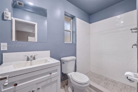 Casa en venta en Miami Gardens, Florida, 3 dormitorios, 148.18 m2 № 2370145 - foto 10