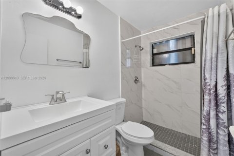 Casa en venta en Miami Gardens, Florida, 3 dormitorios, 148.18 m2 № 2370145 - foto 15