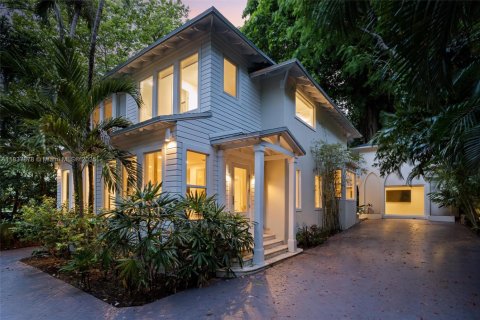 House in Miami, Florida 4 bedrooms, 334.91 sq.m. № 1841041 - photo 3