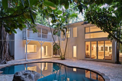 House in Miami, Florida 4 bedrooms, 334.91 sq.m. № 1841041 - photo 4