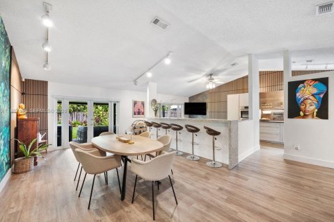 Купить виллу или дом в Майами, Флорида 3 спальни, 164.99м2, № 2050632 - фото 7