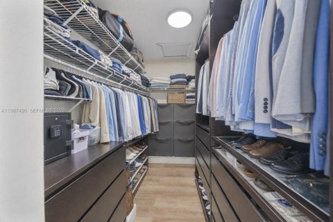 Купить виллу или дом в Майами, Флорида 3 спальни, 164.99м2, № 2050632 - фото 21