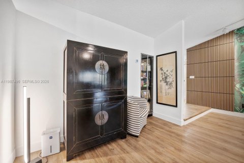 Купить виллу или дом в Майами, Флорида 3 спальни, 164.99м2, № 2050632 - фото 8