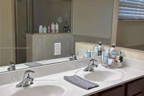 Townhouse in Parkland, Florida 3 bedrooms, 174.19 sq.m. № 2035195 - photo 10