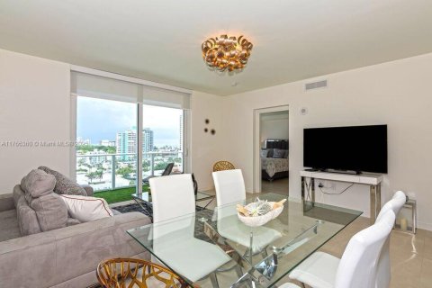Condominio en venta en Fort Lauderdale, Florida, 1 dormitorio, 78.97 m2 № 1867426 - foto 6