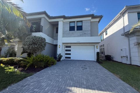 Casa en Boca Raton, Florida 5 dormitorios, 424.38 m2 № 2002844