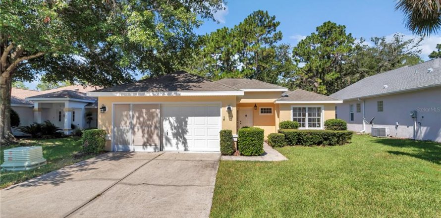 House in Ocala, Florida 2 bedrooms, 108.05 sq.m. № 1856518