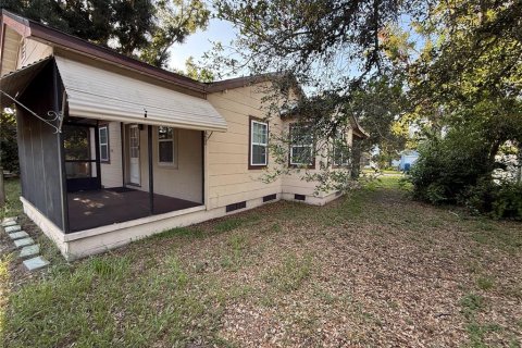 House in Saint Petersburg, Florida 2 bedrooms, 61.13 sq.m. № 2236533 - photo 4