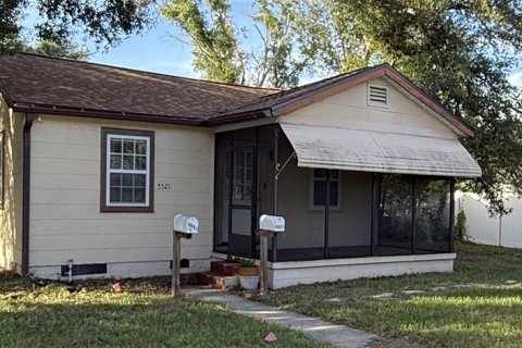 House in Saint Petersburg, Florida 2 bedrooms, 61.13 sq.m. № 2236533 - photo 2