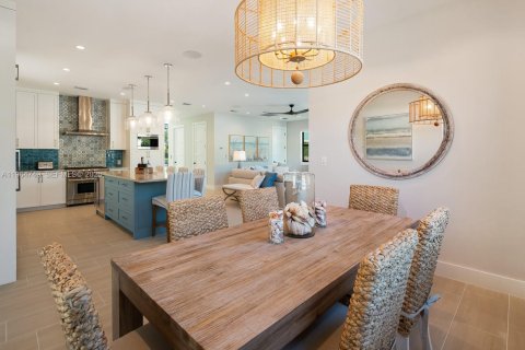 Купить виллу или дом в Ки-Ларго, Флорида 4 спальни, 394.93м2, № 2026440 - фото 15