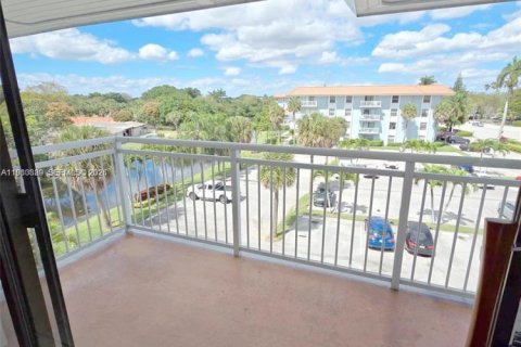 Condo in Plantation, Florida, 1 bedroom  № 2043756 - photo 9