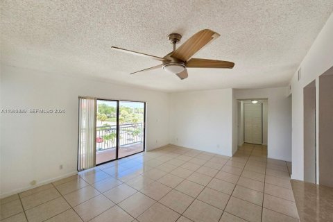 Condo in Plantation, Florida, 1 bedroom  № 2043756 - photo 5
