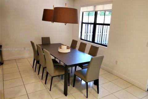 Villa ou maison à louer à Miami, Floride: 3 chambres, 142.51 m2 № 1950512 - photo 8