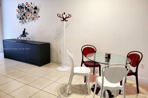 Villa ou maison à louer à Miami, Floride: 3 chambres, 142.51 m2 № 1950512 - photo 7