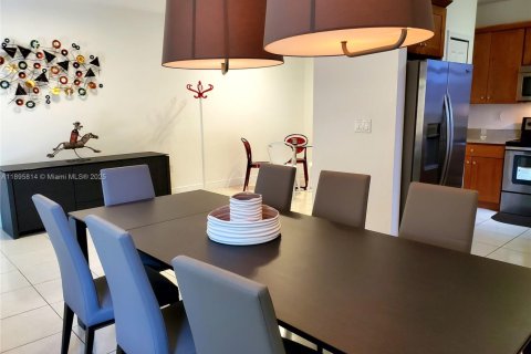 Villa ou maison à louer à Miami, Floride: 3 chambres, 142.51 m2 № 1950512 - photo 10