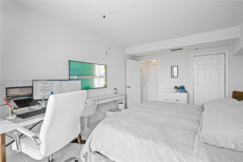 Condominio en alquiler en Miami Beach, Florida, 1 dormitorio, 87.24 m2 № 2084902 - foto 13