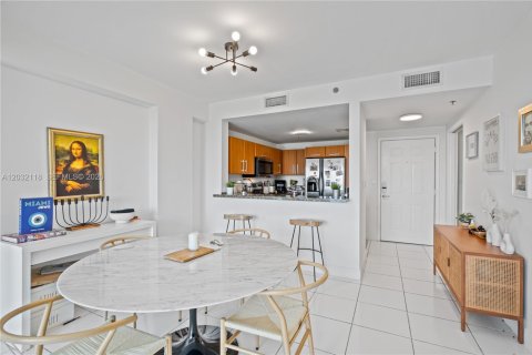 Condominio en alquiler en Miami Beach, Florida, 1 dormitorio, 87.24 m2 № 2084902 - foto 5