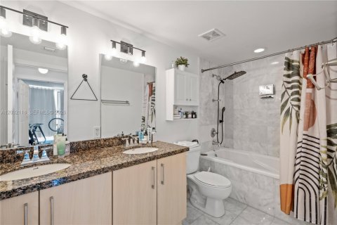 Condominio en alquiler en Miami Beach, Florida, 1 dormitorio, 87.24 m2 № 2084902 - foto 15