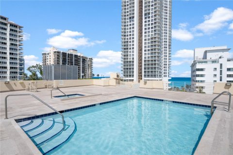 Condominio en alquiler en Miami Beach, Florida, 1 dormitorio, 87.24 m2 № 2084902 - foto 24