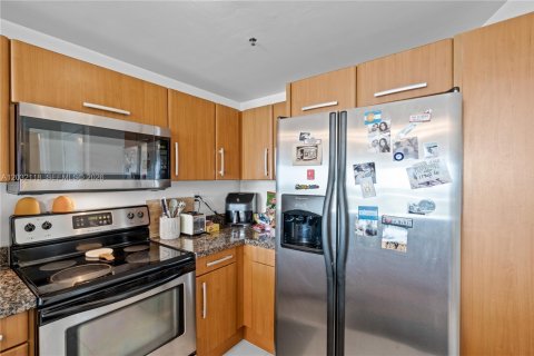 Condominio en alquiler en Miami Beach, Florida, 1 dormitorio, 87.24 m2 № 2084902 - foto 11