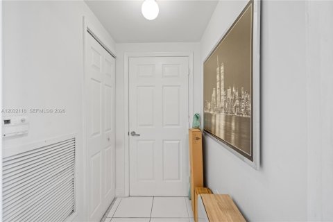 Condominio en alquiler en Miami Beach, Florida, 1 dormitorio, 87.24 m2 № 2084902 - foto 20