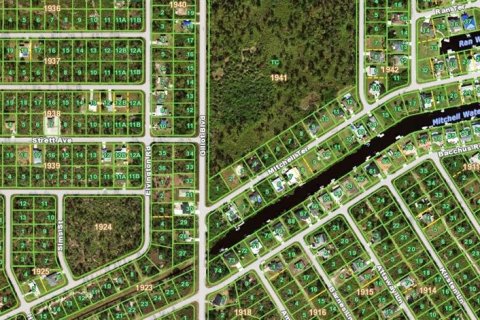 Land in Port Charlotte, Florida № 2162597