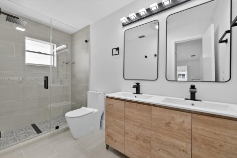 House in Plantation, Florida 3 bedrooms, 168.9 sq.m. № 2046089 - photo 15