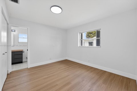 House in Plantation, Florida 3 bedrooms, 168.9 sq.m. № 2046089 - photo 21