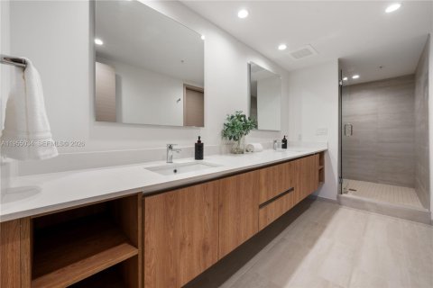 Casa en alquiler en Bay Harbor Islands, Florida, 2 dormitorios, 166.3 m2 № 2010342 - foto 8