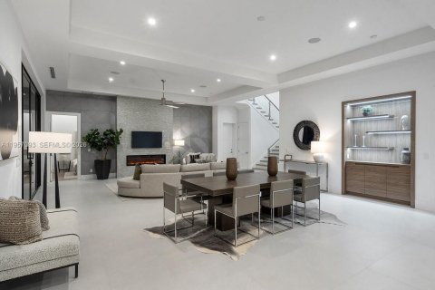 House in Boca Raton, Florida 6 bedrooms, 456.15 sq.m. № 2031393 - photo 15