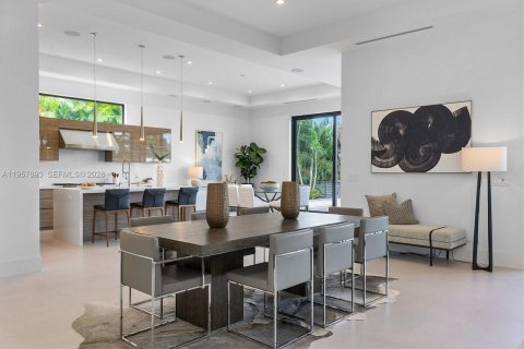 House in Boca Raton, Florida 6 bedrooms, 456.15 sq.m. № 2031393 - photo 26