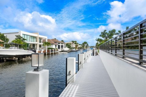 House in Boca Raton, Florida 6 bedrooms, 456.15 sq.m. № 2031393 - photo 3